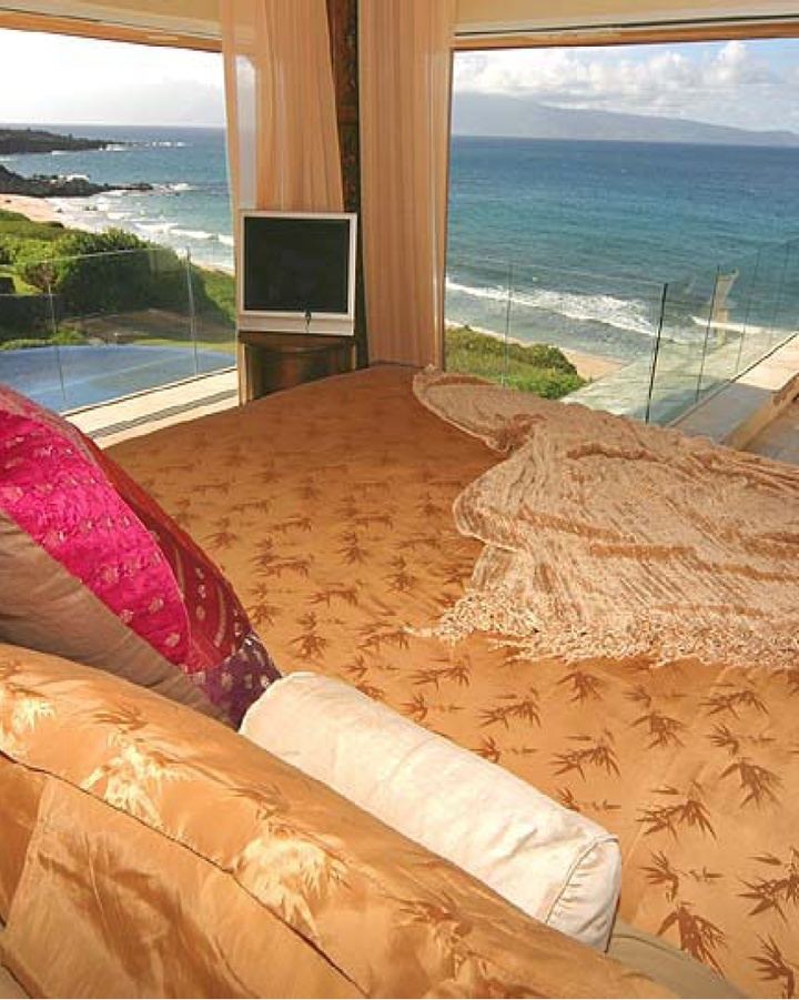 ocean morning — golden bedding, open sea.