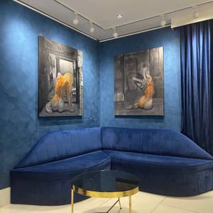blue room — gallery corner, velvet hush — photo by Din Tanovic, Stockholm