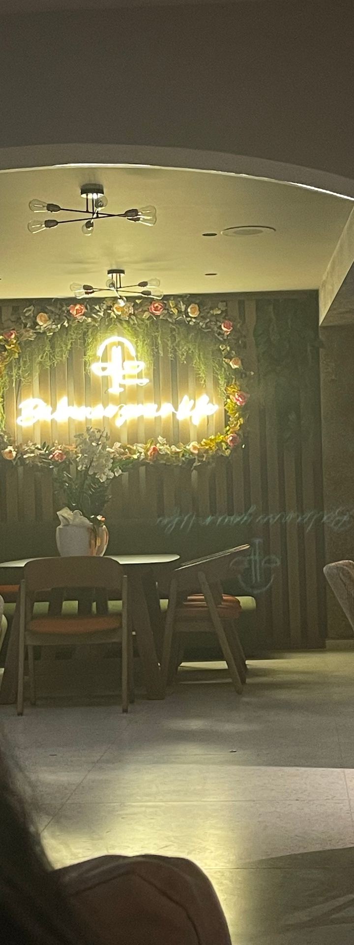 neon in the back room — flowers and a sign that meant something by Din Tanovic, Stockholm photo blog